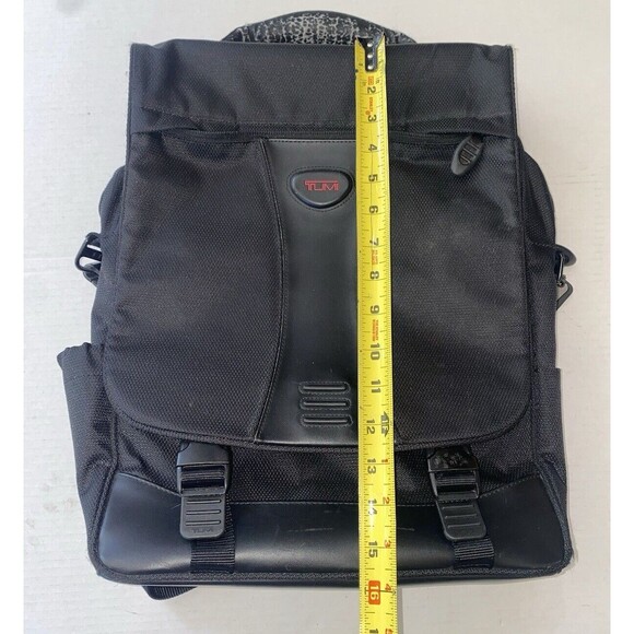 TUMI black Nylon Backpack Shoulder Messenger Bag 589C Computer padded READ VTG - Picture 3 of 16